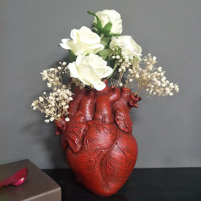 Heart-Shaped European Resin Vase